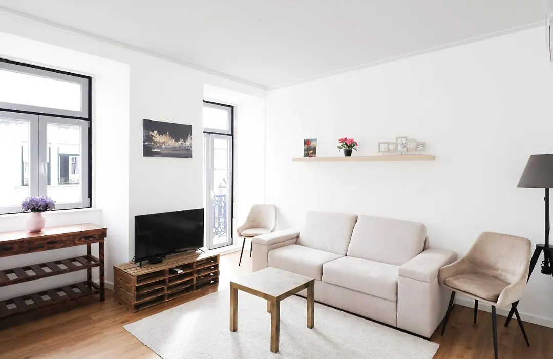 Lisboa Intendente 3Bedroom Apartment With Balcony-1