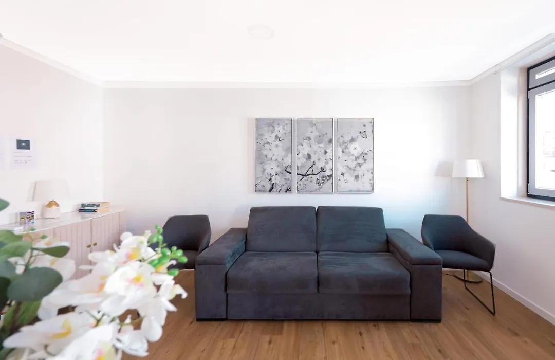 Lisboa Intendente 3Bedroom Apartment With Balcony-1