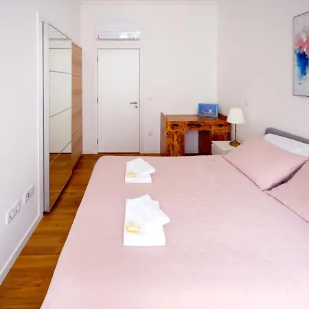 Lisboa Intendente 3Bedroom Apartment With Balcony-3